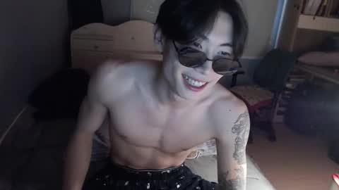 Snapshot of boxman556990 chatting on 01-25-25, 02:04 boxman556990 online show from 01-25-25, 02:04