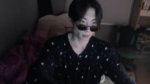 Snapshot of boxman556990 chatting on 03-12-25, 07:06 boxman556990 online show from 03-12-25, 07:06