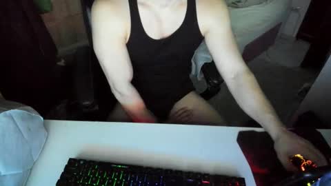 boy_boy22 online show from 01-03-25, 04:48