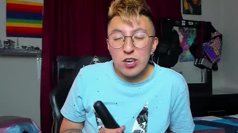 Edward ftm trans queerslave online show from 01-20-25, 04:21