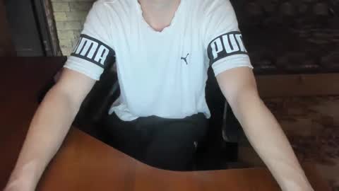 Snapshot of boyapollon chatting on 01-29-25, 11:41 BoyApollon online show from 01-29-25, 11:41