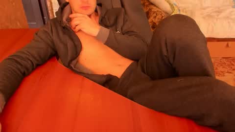 Snapshot of boyapollon chatting on 09-20-25, 07:31 BoyApollon online show from 09-20-25, 07:31