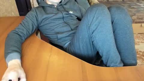 Snapshot of boyapollon chatting on 09-29-25, 06:07 BoyApollon online show from 09-29-25, 06:07