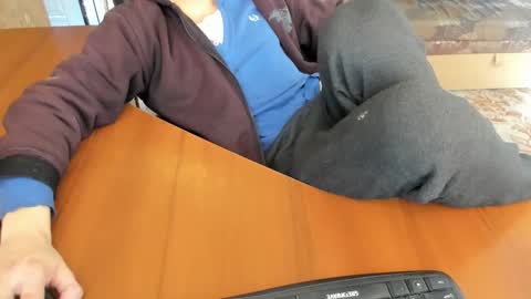 Snapshot of boyapollon chatting on 10-15-25, 09:53 BoyApollon online show from 10-15-25, 09:53
