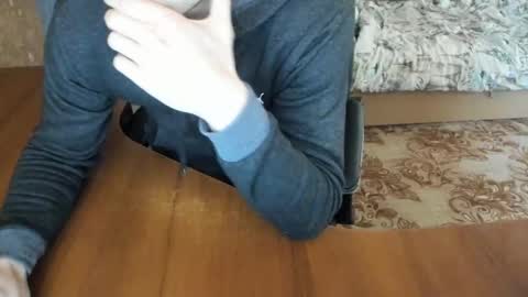 Snapshot of boyapollon chatting on 10-24-25, 10:11 BoyApollon online show from 10-24-25, 10:11