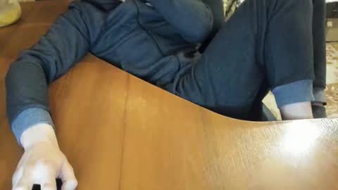 Snapshot of boyapollon chatting on 10-27-25, 05:44 BoyApollon online show from 10-27-25, 05:44