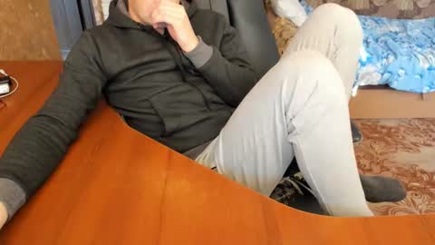 Snapshot of boyapollon chatting on 11-16-25, 08:42 BoyApollon online show from 11-16-25, 08:42