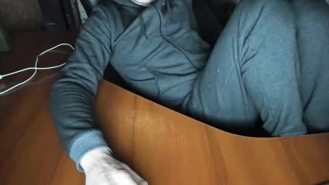 Snapshot of boyapollon chatting on 12-16-25, 06:51 BoyApollon online show from 12-16-25, 06:51