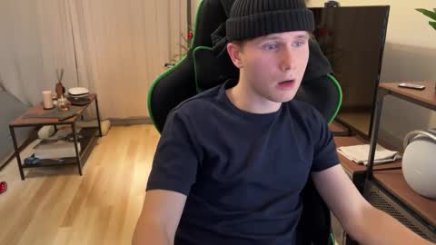 Eddie online show from 01-13-25, 08:26