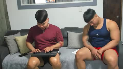 Snapshot of boys_blackandwhite chatting on 02-01-25, 03:19 boys_blackandwhite online show from 02-01-25, 03:19