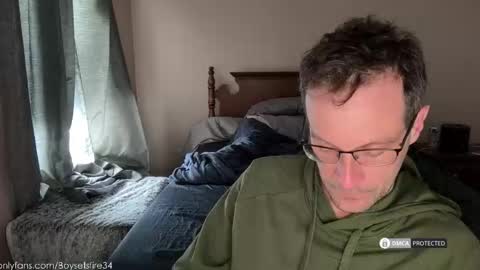 Snapshot of boysetsfire34 chatting on 02-06-26, 05:27 boysetsfire34 online show from 02-06-26, 05:27