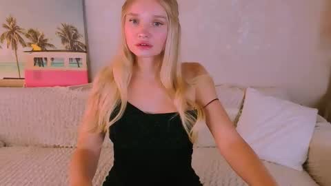 Snapshot of boysloveblondee chatting on 10-03-25, 06:54 BoysLoveBlondee online show from 10-03-25, 06:54