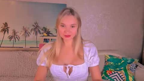 Snapshot of boysloveblondee chatting on 10-17-25, 09:23 BoysLoveBlondee online show from 10-17-25, 09:23