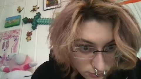 Snapshot of boywithbug chatting on 03-04-25, 04:20 boywithbug online show from 03-04-25, 04:20