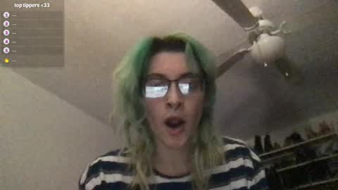 Snapshot of boywithbug chatting on 09-15-25, 02:11 boywithbug online show from 09-15-25, 02:11