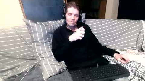 bponie1 online show from 11-30-25, 12:14