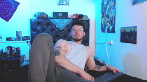 brad hot boy online show from 01-25-25, 06:35