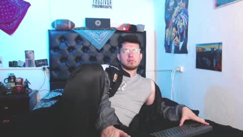 brad hot boy online show from 03-06-25, 06:59