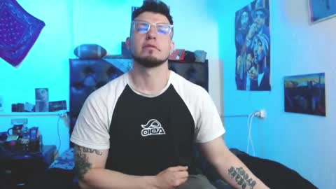 brad hot boy online show from 10-21-25, 03:46