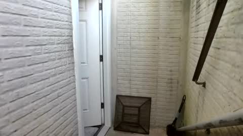 bradley203470 online show from 04-16-26, 09:39