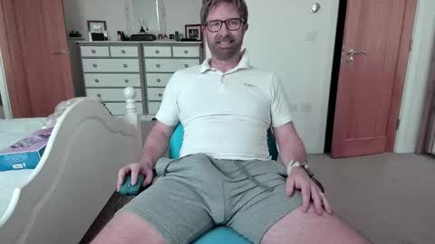 bradley77777 online show from 02-17-25, 11:13