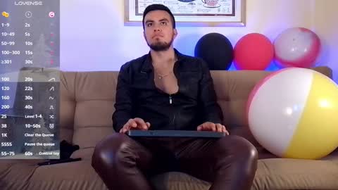 Bradley Colton Independ Model online show from 12-18-24, 09:29
