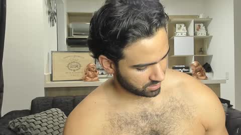 bradleymartin7 online show from 01-04-25, 12:59