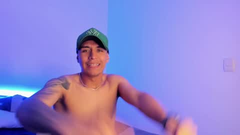 BradLovEmma  online show from 02-12-25, 12:48