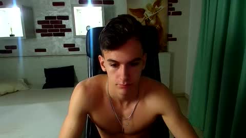 Snapshot of bradyflint chatting on 10-16-25, 04:02 BradyFlint online show from 10-16-25, 04:02