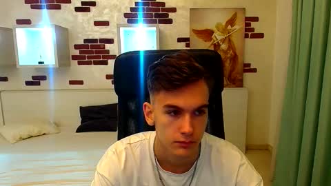 Snapshot of bradyflint chatting on 10-19-25, 04:46 BradyFlint online show from 10-19-25, 04:46