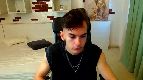 Snapshot of bradyflint chatting on 10-22-25, 05:52 BradyFlint online show from 10-22-25, 05:52