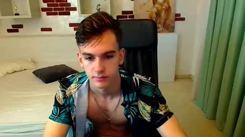 Snapshot of bradyflint chatting on 10-25-25, 05:15 BradyFlint online show from 10-25-25, 05:15