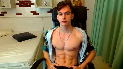 Snapshot of bradyflint chatting on 10-27-25, 05:33 BradyFlint online show from 10-27-25, 05:33