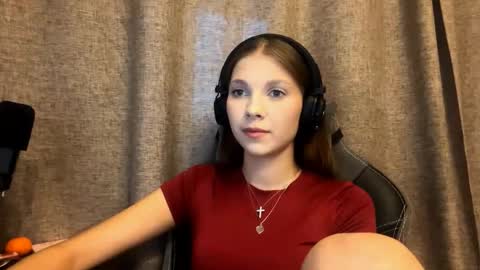 Snapshot of brandamatteson chatting on 10-27-25, 01:37 Alice online show from 10-27-25, 01:37