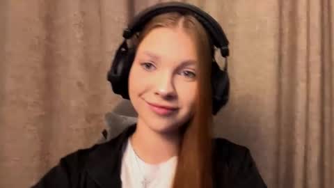 Snapshot of brandamatteson chatting on 11-07-25, 04:18 Alice online show from 11-07-25, 04:18