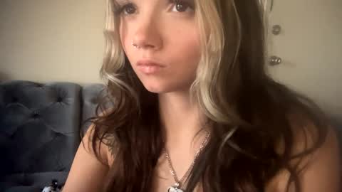 Snapshot of brandiiixo chatting on 01-18-25, 09:02 brandiiixo online show from 01-18-25, 09:02