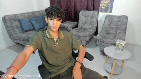 Snapshot of brandonstonexl chatting on 12-10-24, 03:09 Brandon Stone online show from 12-10-24, 03:09