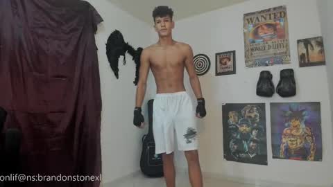 Snapshot of brandonstonexl chatting on 10-15-25, 10:10 Brandon Stone online show from 10-15-25, 10:10