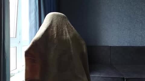 Belle  online show from 09-13-25, 03:50