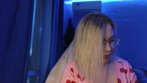 Snapshot of brandy__stars chatting on 01-08-26, 10:39 Belle online show from 01-08-26, 10:39