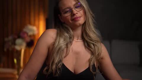 Alex online show from 10-14-25, 04:13