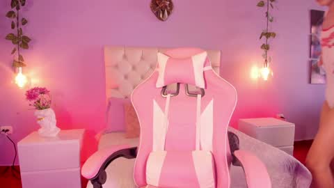 Snapshot of brann_tadzio chatting on 01-15-25, 01:20 online show from 01-15-25, 01:20