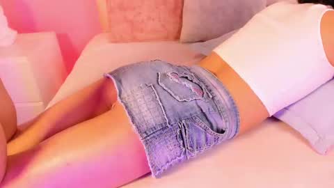 Snapshot of brann_tadzio chatting on 02-10-25, 02:48 online show from 02-10-25, 02:48