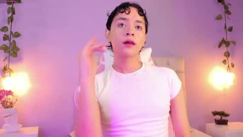 Snapshot of brann_tadzio chatting on 02-20-25, 12:36 online show from 02-20-25, 12:36