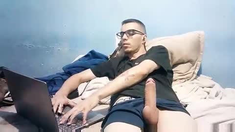 Snapshot of brasil43 chatting on 03-03-26, 12:39 PutoBR online show from 03-03-26, 12:39