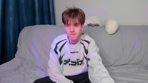 Snapshot of braxiboy chatting on 12-24-24, 02:22 Brax online show from 12-24-24, 02:22