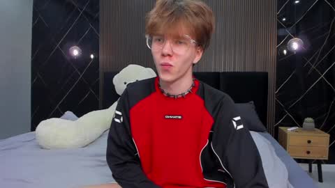 Snapshot of braxiboy chatting on 02-08-25, 02:16 Brax online show from 02-08-25, 02:16