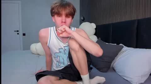 Snapshot of braxiboy chatting on 02-20-25, 11:32 Brax online show from 02-20-25, 11:32