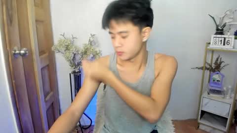 Snapshot of brazeen chatting on 10-15-25, 05:57 brazeen online show from 10-15-25, 05:57