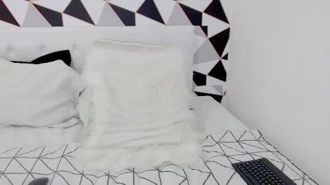 Snapshot of braziliangirl191 chatting on 01-14-25, 04:04 Alice online show from 01-14-25, 04:04
